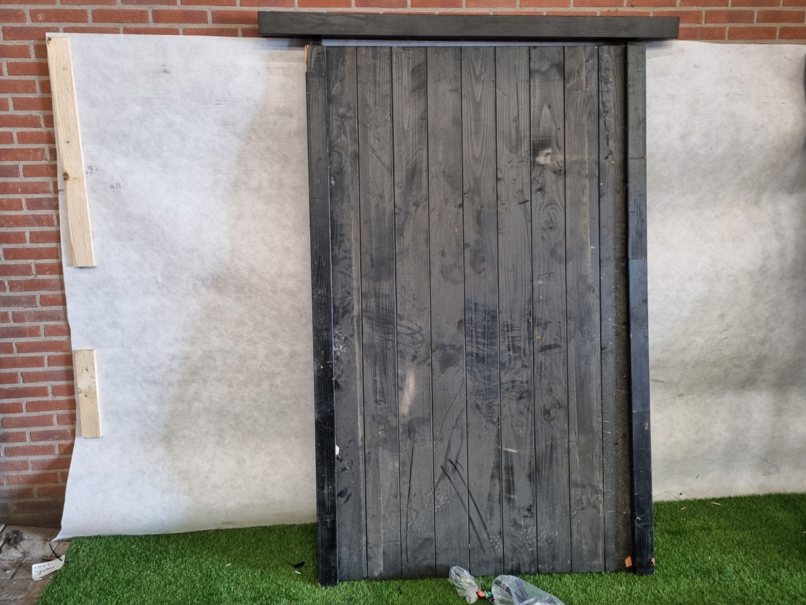 Enkele zwarte deur - met kozijn en sluitwerk (228 x 134 cm) - SALE25136