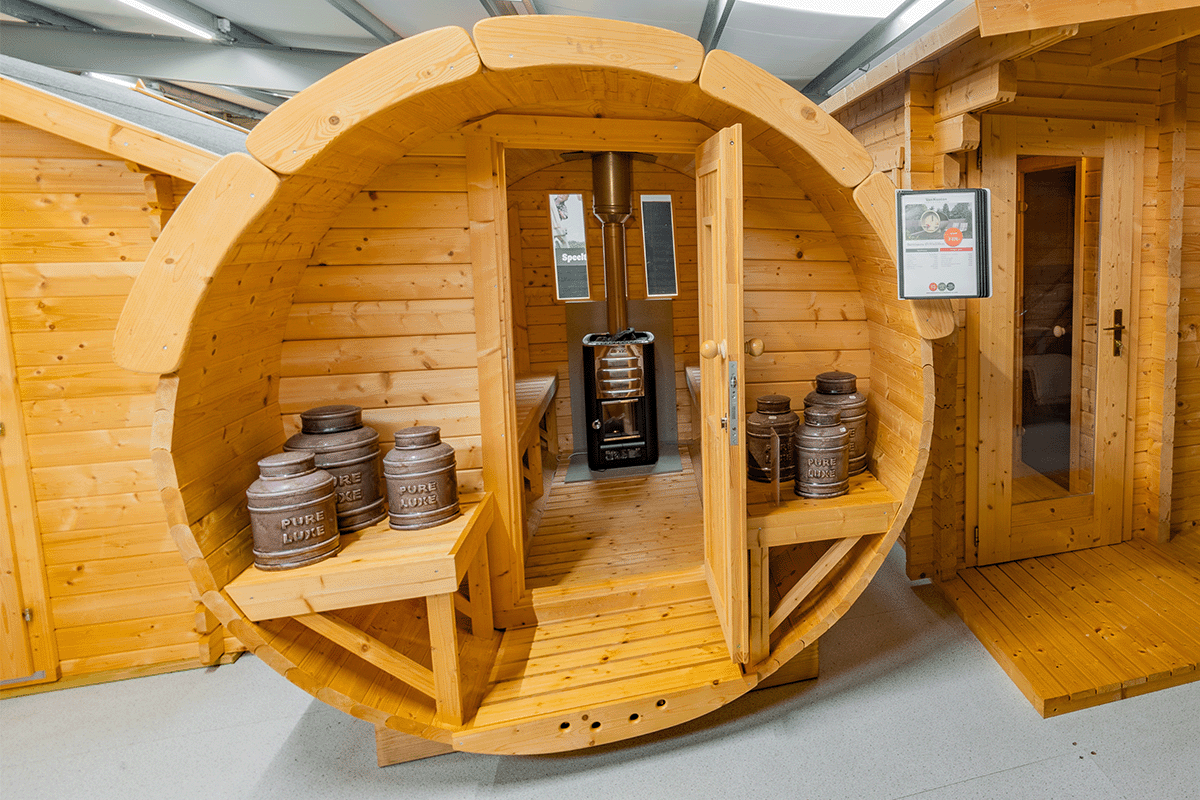 Barrelsauna Ø195x300 cm - Vurenhout - incl. hexagonaal dakshingles, houtkachel en afvoerpijp - Velp