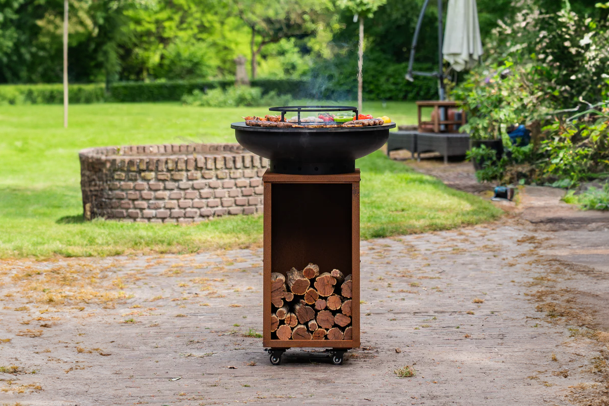 RJRoyal Living Camarada Base Corten top Black barbecue incl. houtopslag Ø70cm