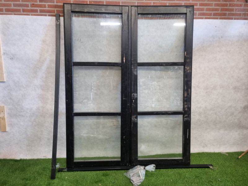 Dubbele zwarte vurenhouten deur – dubbel glas, met hang- en sluitwerk (227 x 175 cm) - SALE25092