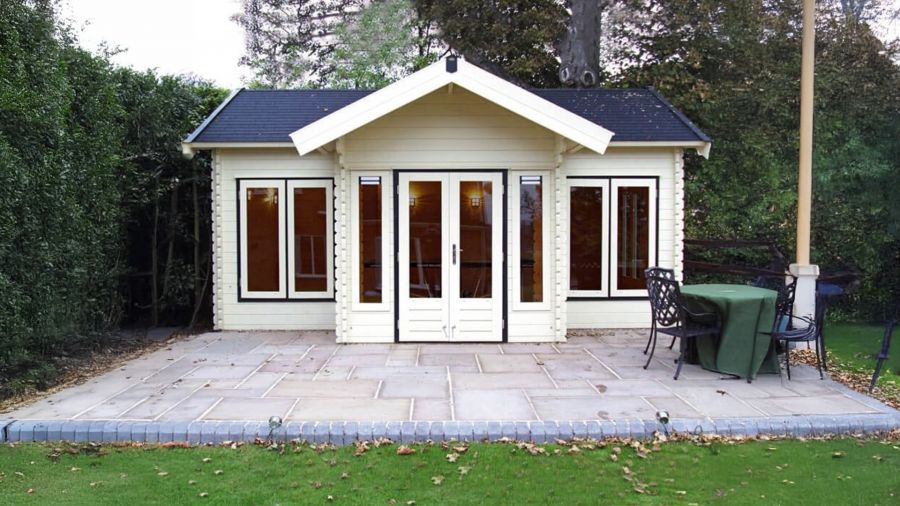 Lugarde Blokhut B22 600x350 cm - 44 mm Lugarde Blokhut B22 600x350 cm - 44 mm