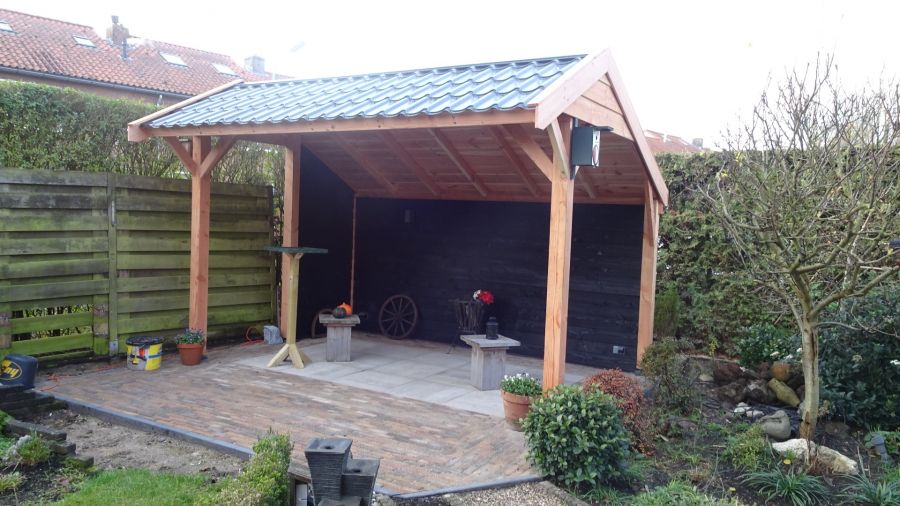 Maatwerk douglas kapschuur 400 x 250 cm - Laren Maatwerk douglas kapschuur 400 x 250 cm - Laren