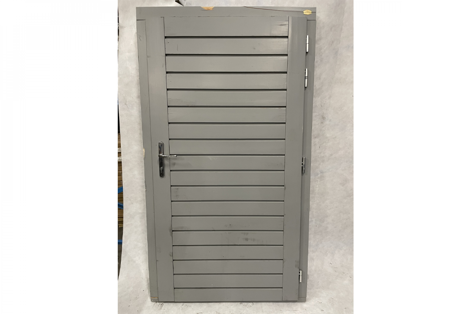1 stuk beschikbaar: Lugarde deur grijs gecoat 77x180 cm - Beschadigd - SALE01918