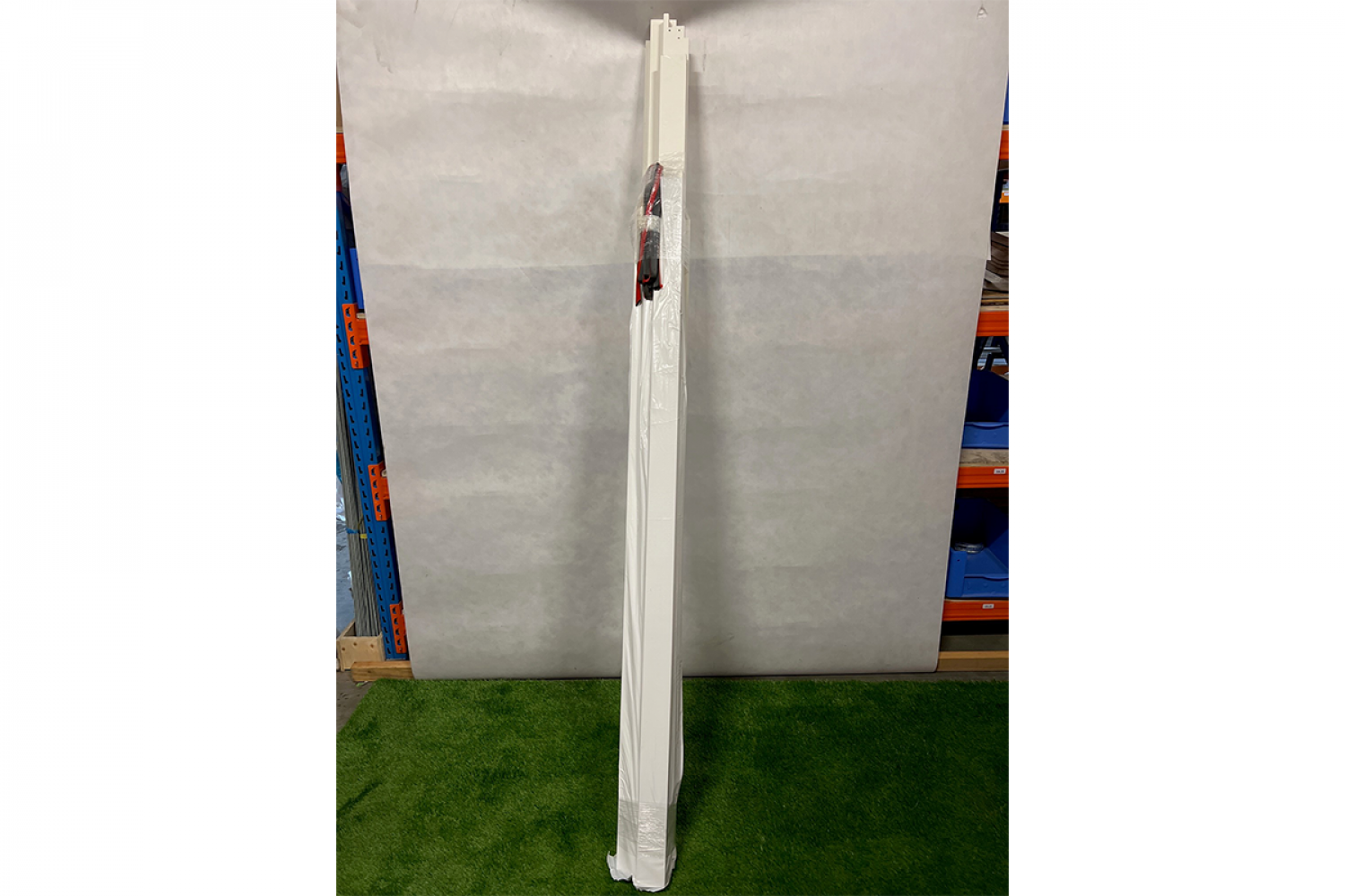 Kozijn wit gecoat, incl. tochtstrippen en scharnieren - SALE01005
