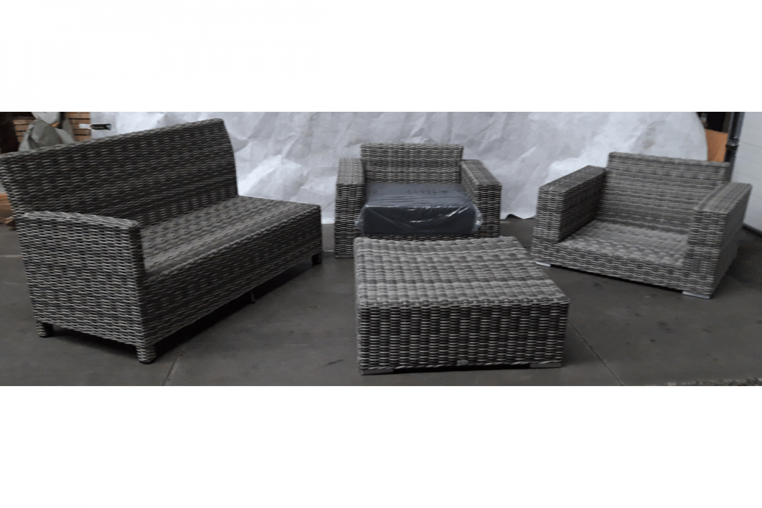 Wicker tuinset - 2 stoelen, 1 bank, 1 tafel - SALE01544