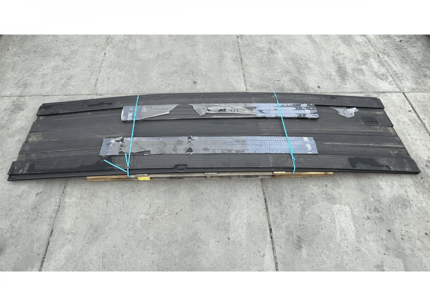 Vlonderpakket antraciet incl. onderliggers 14,5x420 cm - 8 stuks in 1 koop (totaal 6 m2)  - SALE01731