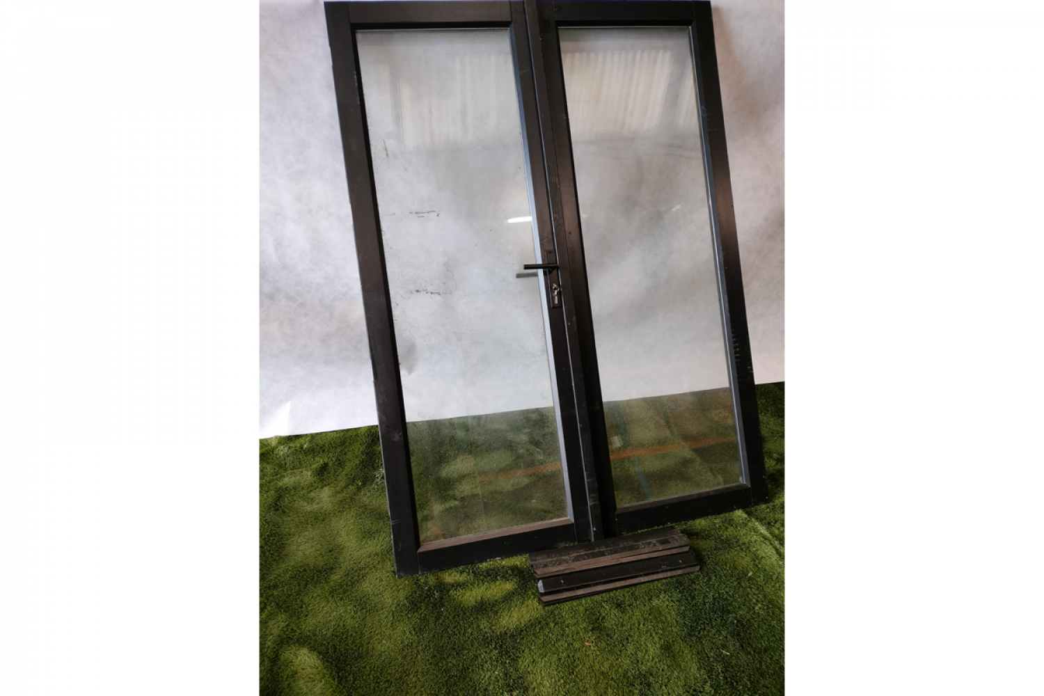 1 stuk beschikbaar: Steel Look deur 04 dubbel DOUGLAS zwart, deur 75x206 cm SALE01932