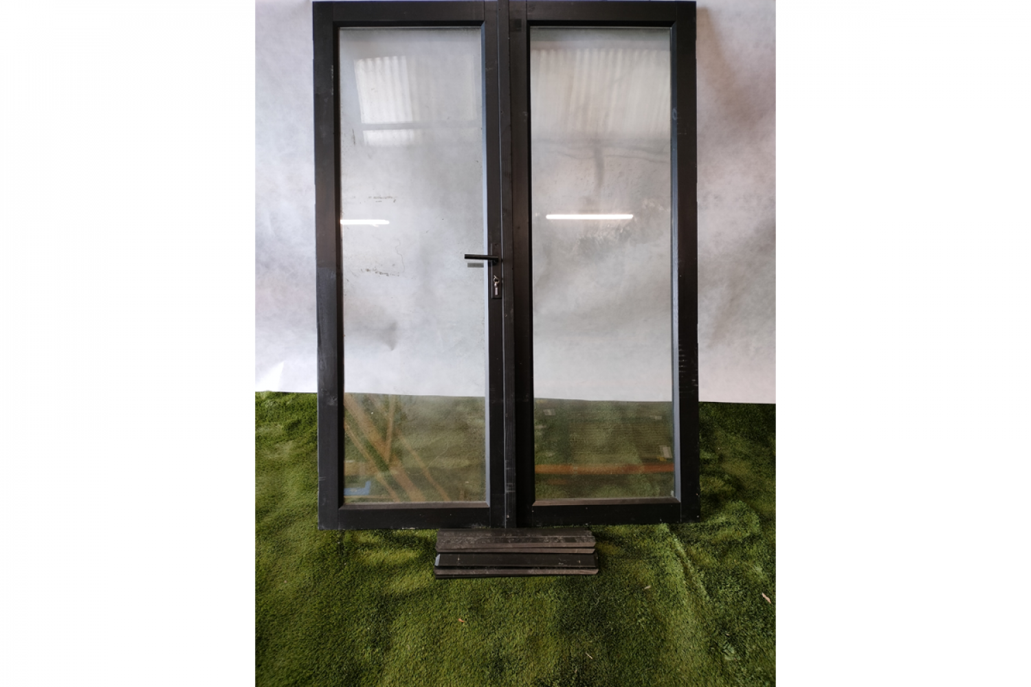 1 stuk beschikbaar: Steel Look deur 04 dubbel DOUGLAS zwart, deur 75x206 cm SALE01932