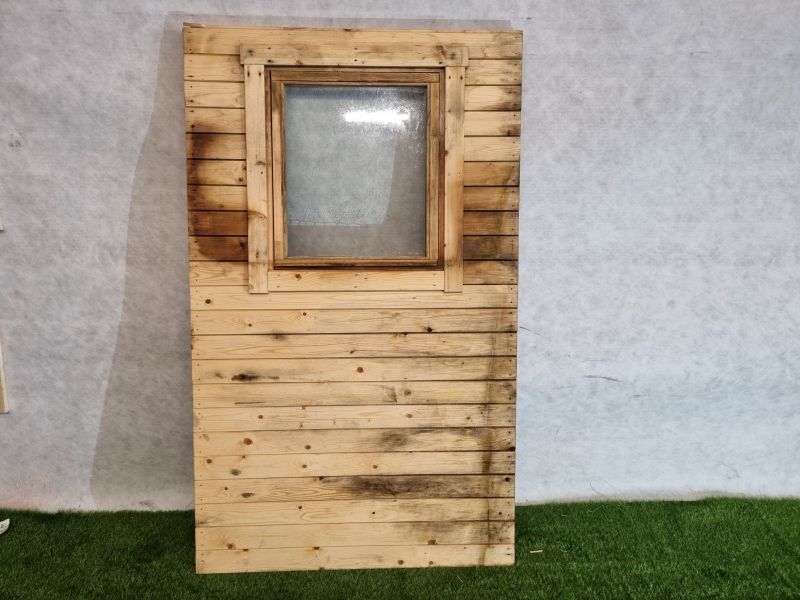 Vast houten paneel met draaikiepraam – 192 x 120 cm - SALE25073