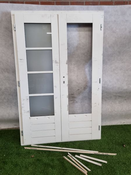 Dubbele witte houten deuren met kozijn – dubbel glas, met hangwerk (202,5 x 132 cm) - SALE25110