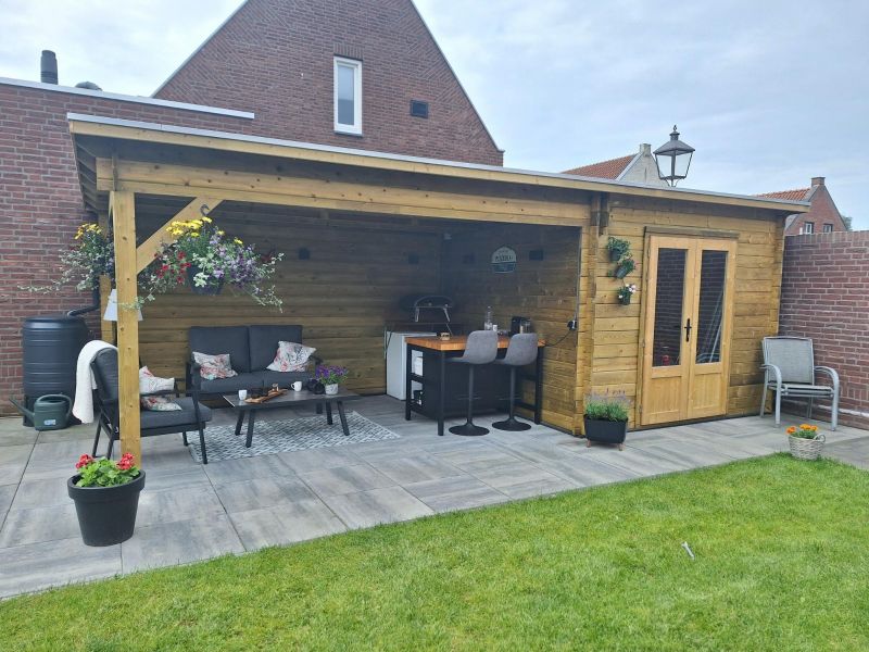 Actieblokhut Jupiter 300x300 cm + luifel 400 cm - LAATSTE EXEMPLAAR!