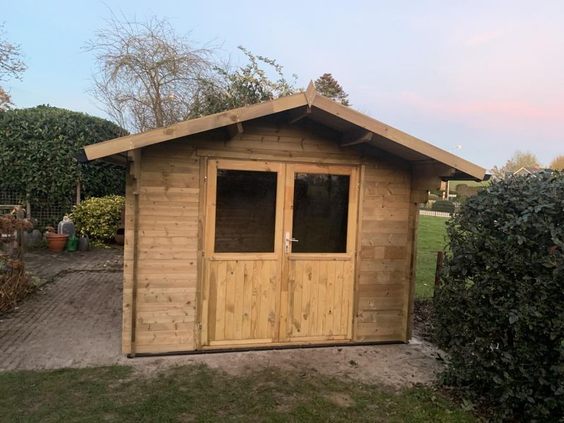 Tuindeco Pamplona blokhut 300x400 cm 34 mm vuren groen geïmpregneerd