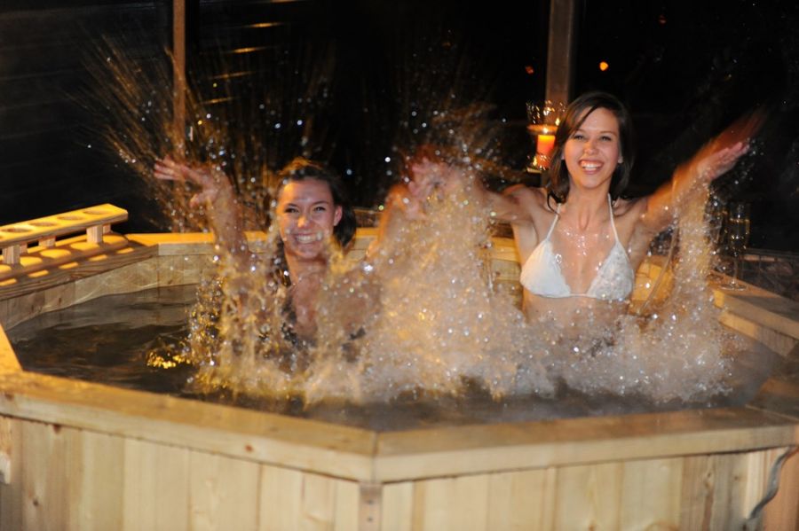 Hottub inclusief externe aluminium kachel actie