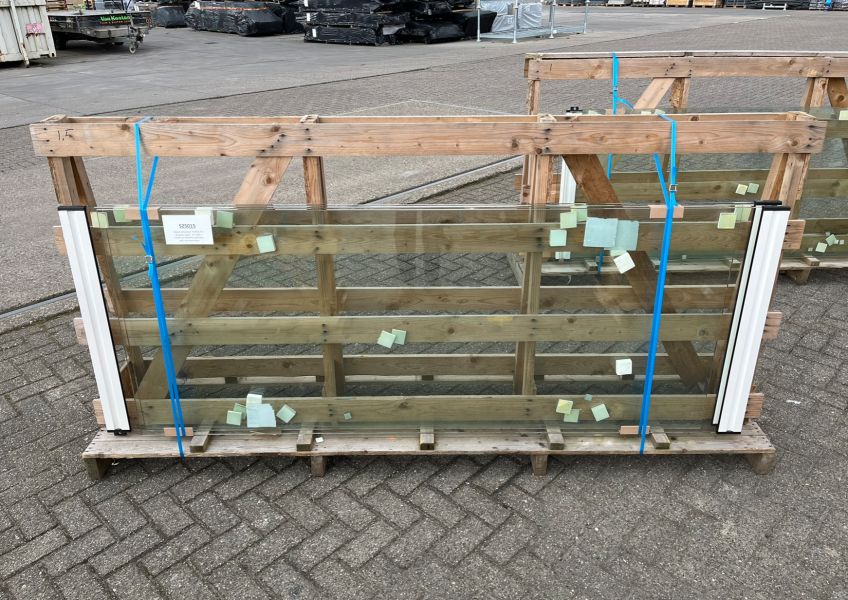 Glasschuifsysteem Profiline R3 (3-spoor) type C - 243,5x214,5 cm RAL9010 (gebroken wit), vast deel rechts - Rails antraciet - SALE25015