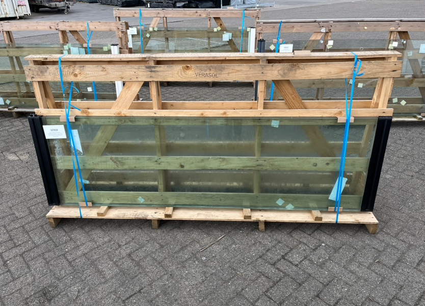 Glasschuifsysteem Profiline R4 (4-spoor) type C - 275,9 x 235,4 cm RAL9005 - vast deel RECHTS - Rails antraciet - Excl. Bevestigingsmateriaal rails - SALE25018