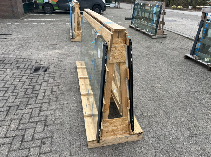 Glasschuifsysteem Profiline R3 (3-spoor) type G - 478x220 cm - Antraciet Structuur - Met middensluiting - SALE25027