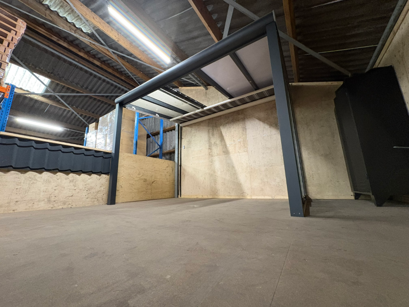 Verasol Greenline aluminium veranda 350x240 cm - antraciet - incl. glasschuifwand, zonwering, 6 spots en spie - exclusief dakbedekking - Showmodel