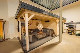 Blokhut Bosuil 300x300 cm + luifel 400 cm - antraciet en antiek wit gecoat - incl. EPDM en antraciet vlonder - excl. composiet balken  Showmodel Amersfoort