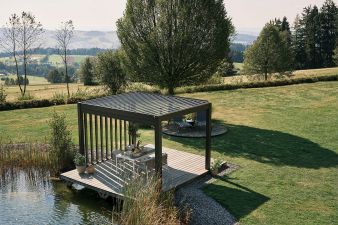 Biohort pergola donkergrijs met zilver metallic lamellen