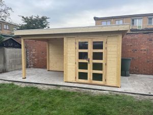 Van Kooten Prime Line blokhut 250x250 cm + overkapping 250 cm + achterwand 28 mm vuren blank
