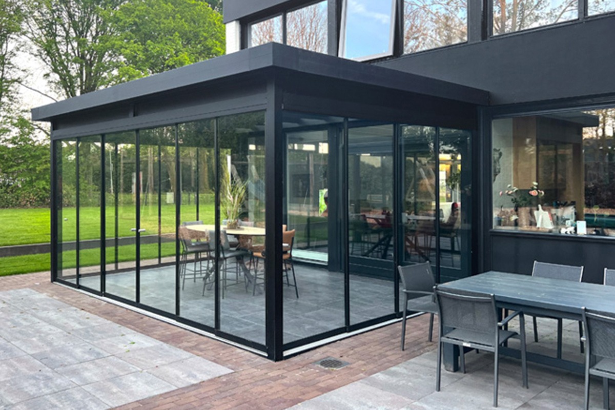 Novara aluminium veranda 300x250 cm Optisch vlak glasdak