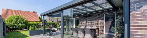 Ontdek de nieuwe Verasol Linea veranda, strak design met glazen dak