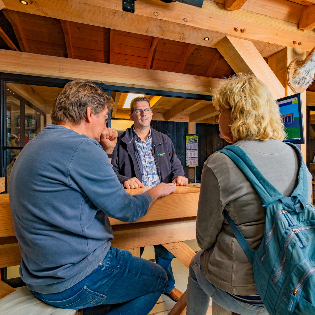 Ontvang vrijblijvend advies in een van onze overdekte showrooms Ontvang vrijblijvend advies in een van onze overdekte showrooms
